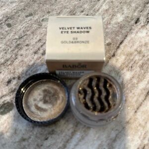 Barbor Velvet Waves Eye Shadow “Ombré A Paupieres